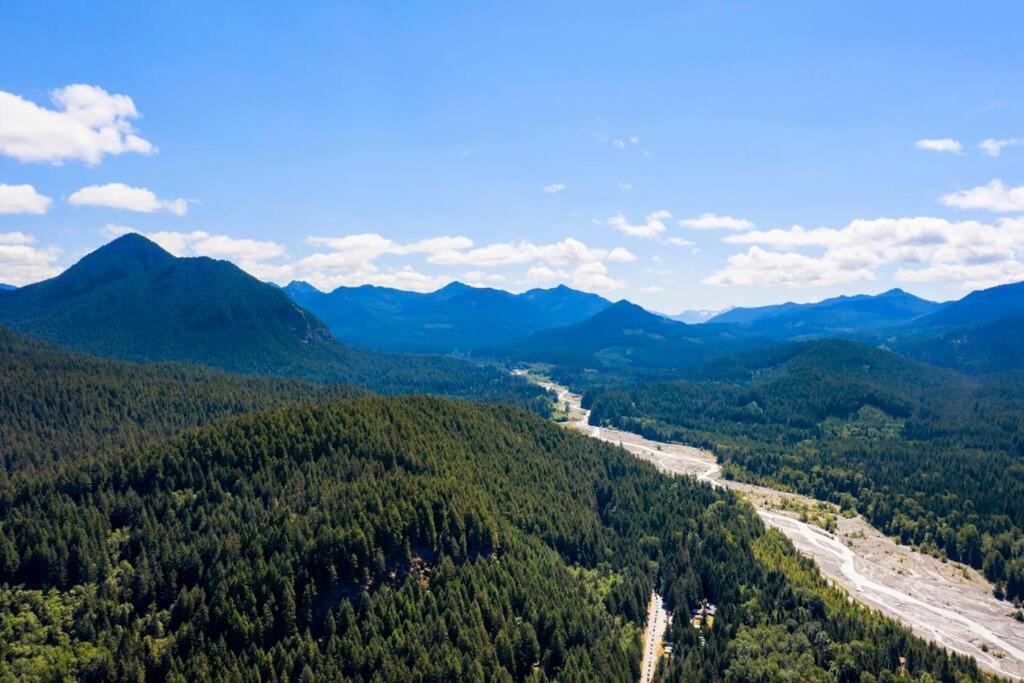 New Tiny Home Steps Away From Mt. Rainier Ashford Εξωτερικό φωτογραφία